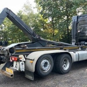 foto 6x2 Volvo FH540 hook 2bed EUR6 container