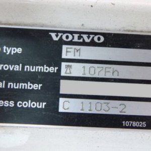 foto 6x2 Volvo FM 400 + Secmair