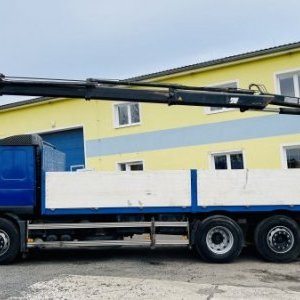 foto 6.6m Volvo 6x2 +crane